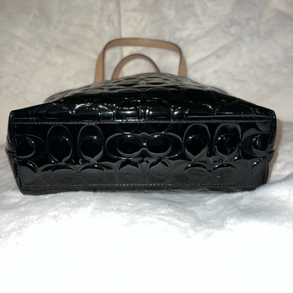 Black patent leather Coach purse - Picture 3 of 7
